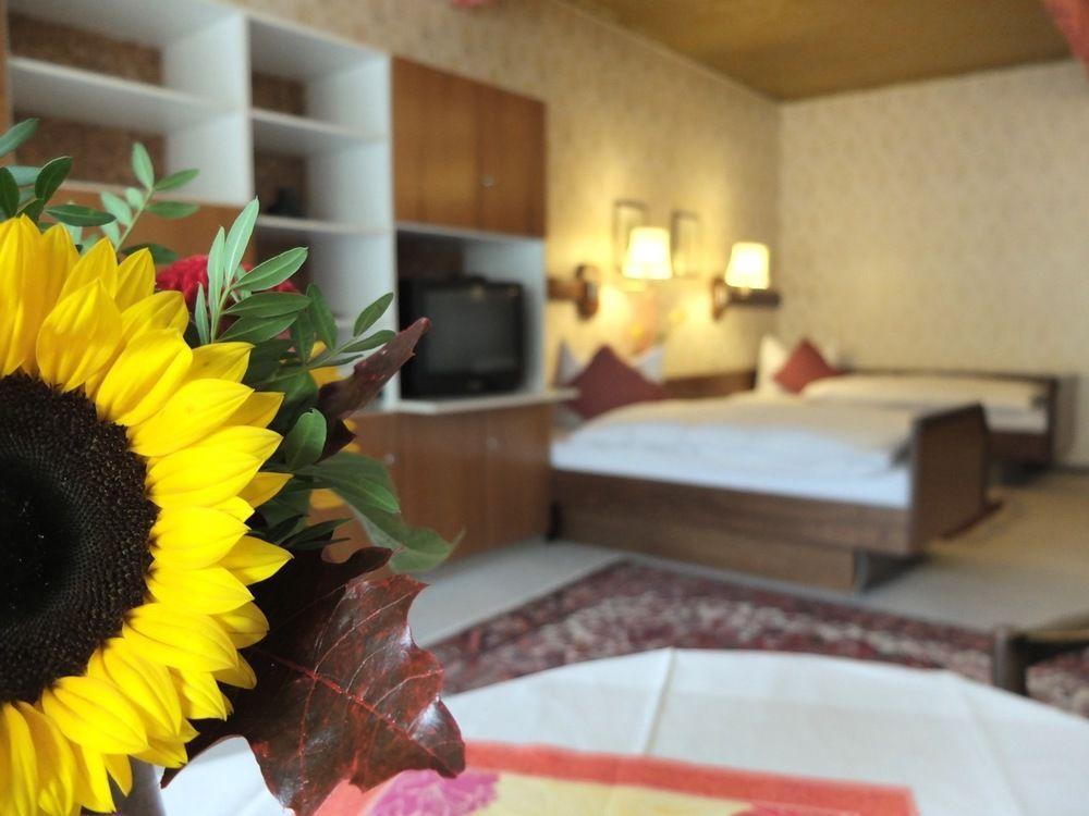 Hotel Valsana Am Kurpark Bad Wildbad Exterior photo